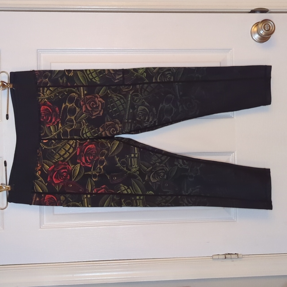 Constantly Varied Gear Dressed To Kill Capri Leggings (Flawed)